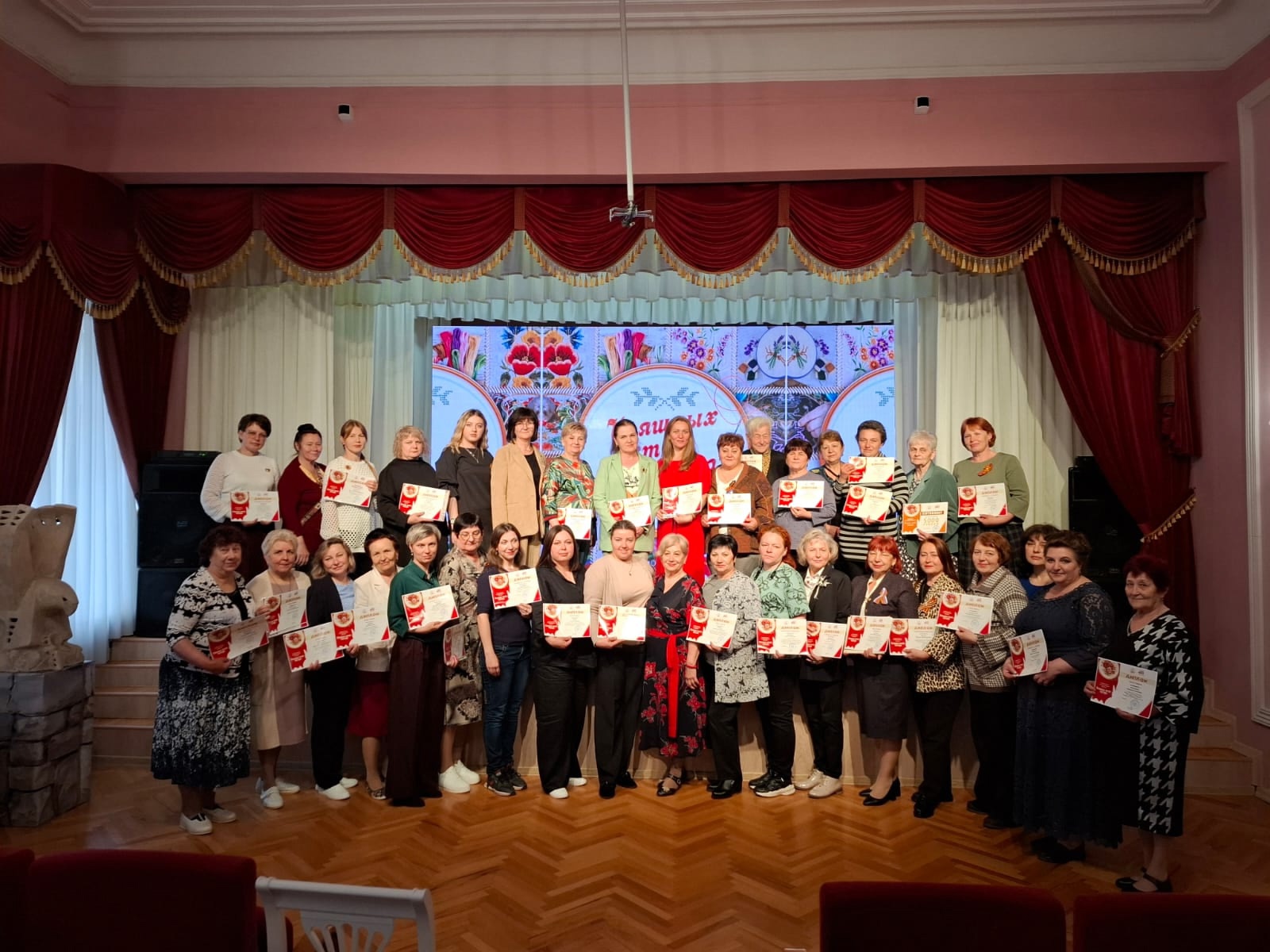 Краевой конкурс по вышивальному искусству «Изящных нитей мастера».