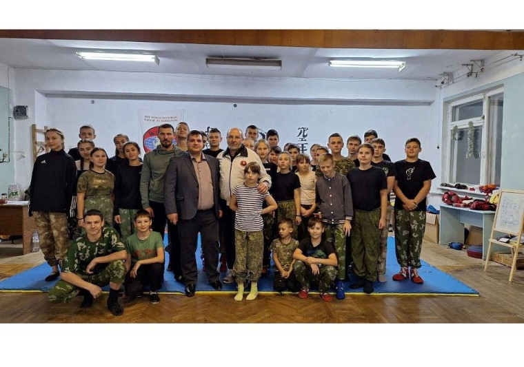 Урок мужества прошёл в патриотическом военно-спортивном клубе «Ратник». Урок мужества прошёл в патриотическом военно-спортивном клубе «Ратник».
